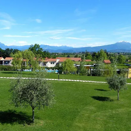 Apartments In Castelnuovo Del Garda 22107 Castelnuovo del Garda